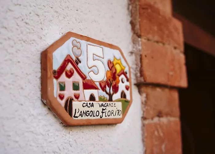 Ferienhaus L'angolo Fiorito *